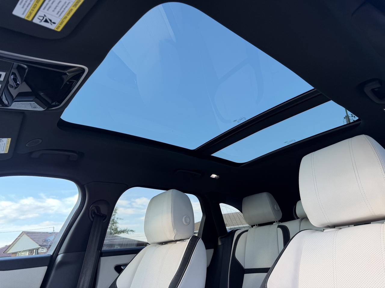 2021 Land Rover Range Rover Velar P340 R-Dynamic S Photo