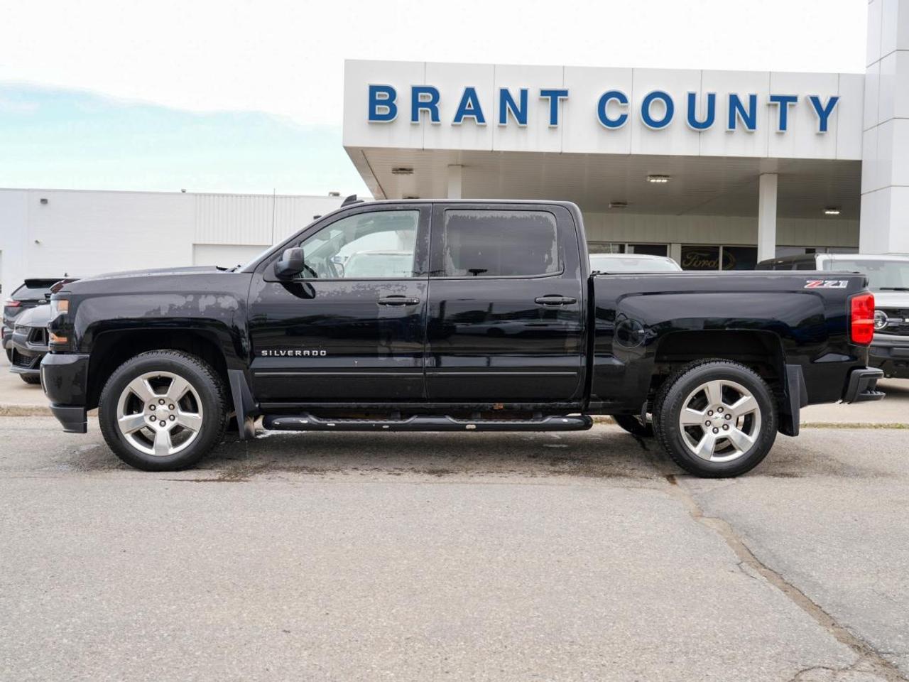 2016 Chevrolet Silverado 1500 Crew Cab Short Box 4-Wheel Drive LT w/2LT | TONNEA Photo2