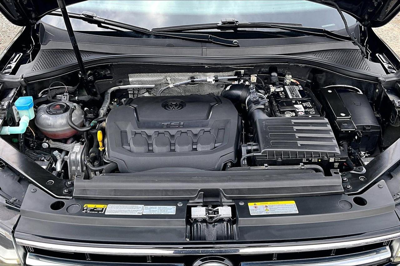 2022 Volkswagen Tiguan Highline R-Line | Vented Leather | Panoroof | AWD Photo
