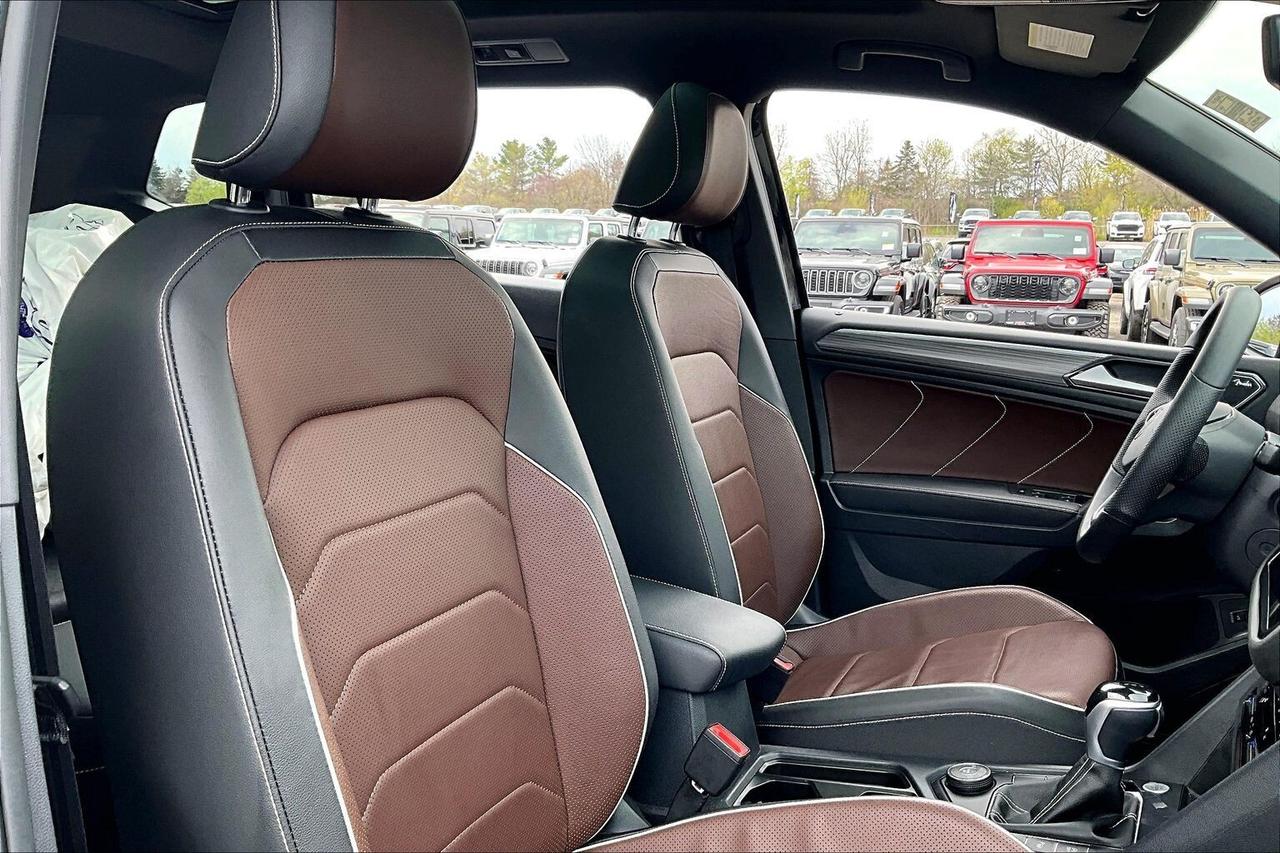 2022 Volkswagen Tiguan Highline R-Line | Vented Leather | Panoroof | AWD Photo