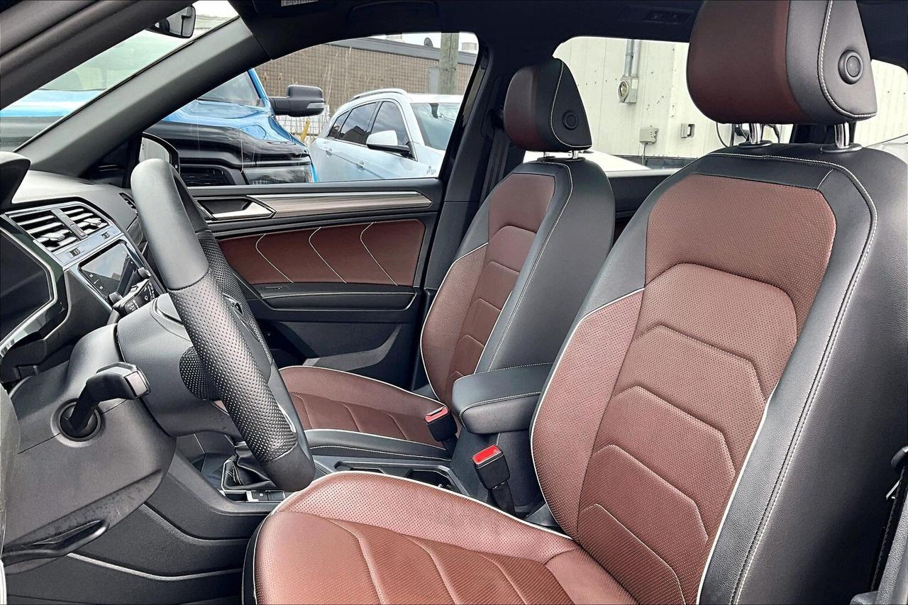 2022 Volkswagen Tiguan Highline R-Line | Vented Leather | Panoroof | AWD Photo