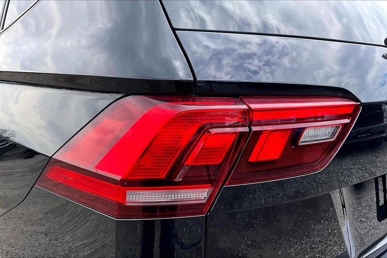 2022 Volkswagen Tiguan Highline R-Line | Vented Leather | Panoroof | AWD Photo