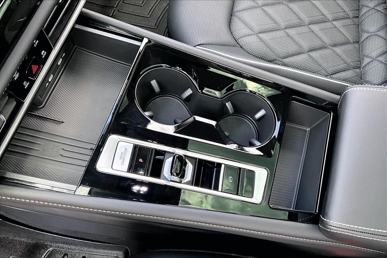 2026 Volkswagen Atlas Execline R Line | 7 Seat | Vented Leather | AWD Photo