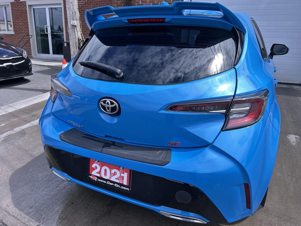 2021 Toyota Corolla SE HATCH | 6-SPEED | HTD SEATS | CARPLAY Photo
