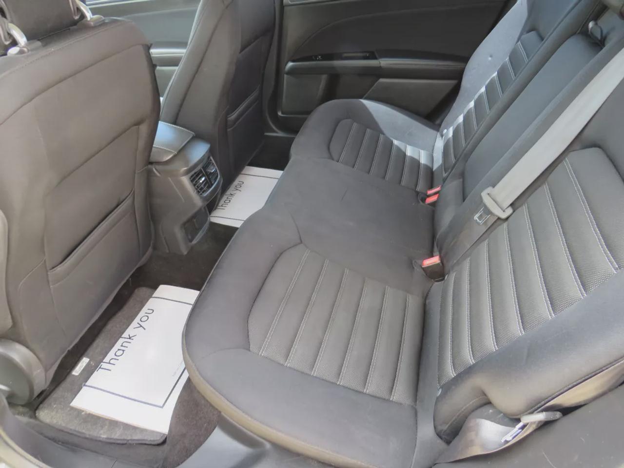 2014 Ford Fusion SE | Clean Title No Accidents | Alloy Rims | Tints | Digital Touchscreen | Reverse Camera | CD Player | Photo