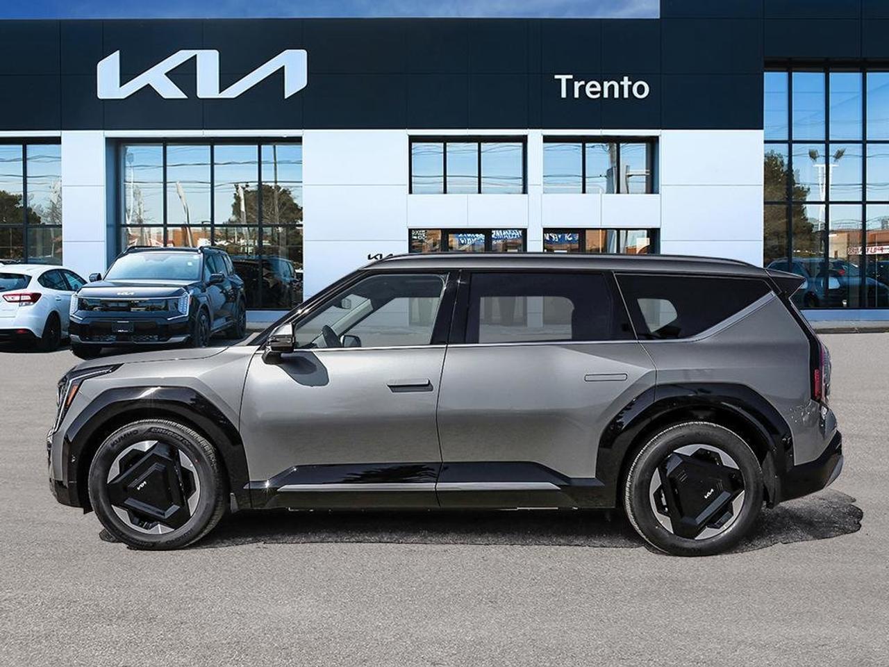 2026 Kia EV9 Land AWD w/ Premium Package Photo