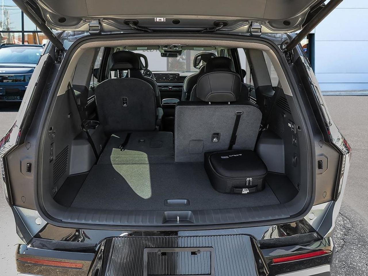 2026 Kia EV9 Land AWD w/ Premium Package Photo