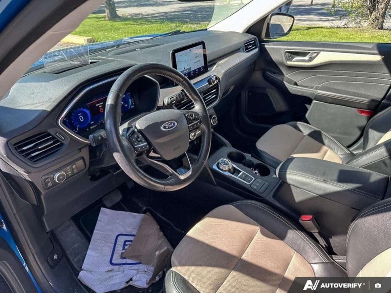 2021 Ford Escape Titanium AWD  HYBRID AWD TITANIUM Photo