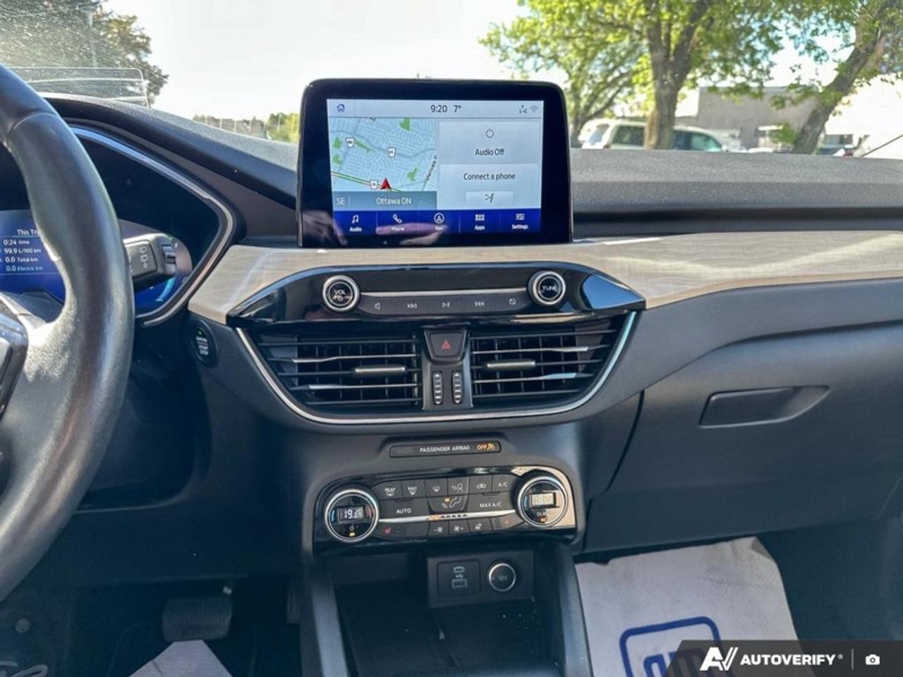 2021 Ford Escape Titanium AWD  HYBRID AWD TITANIUM Photo