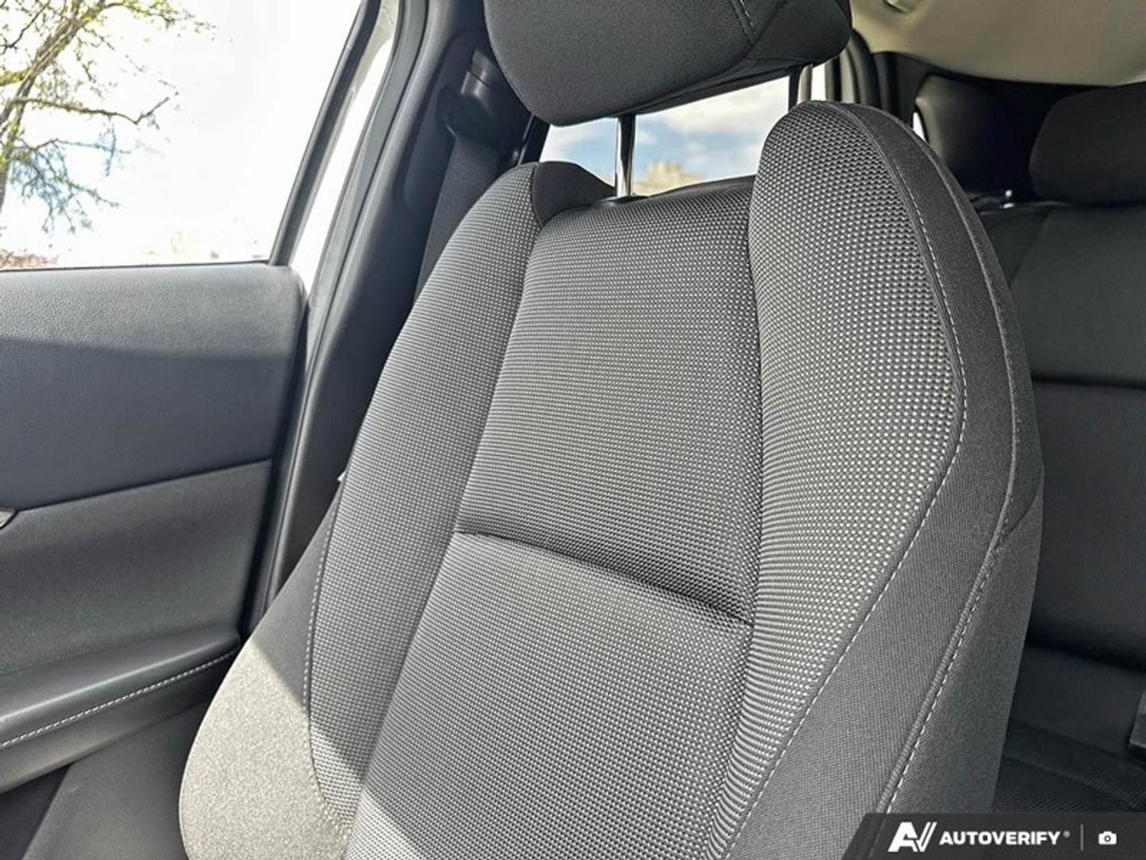 2023 Mazda CX-30 GS  GS, AWD, MINT Photo
