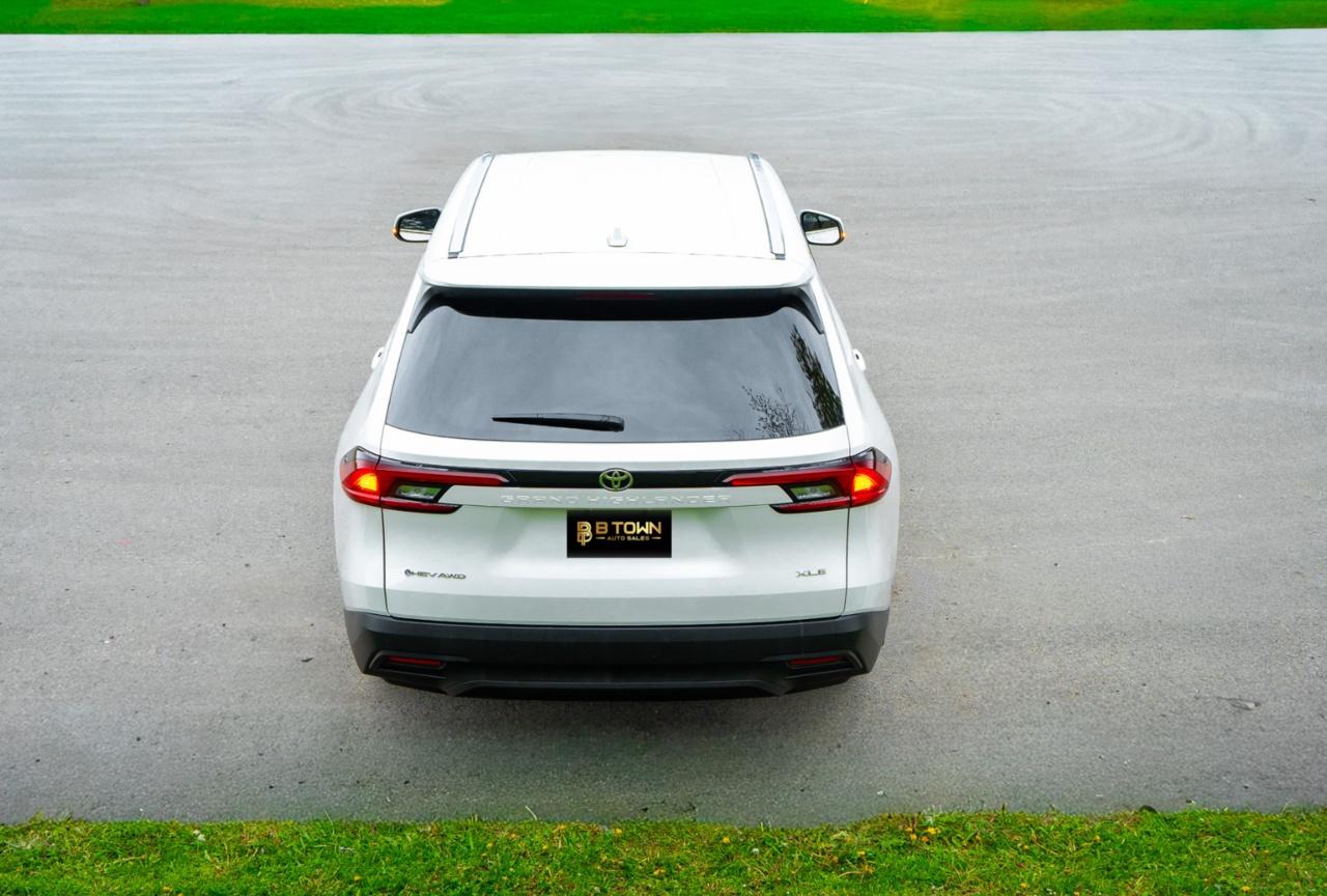 2025 Toyota Grand Highlander HYBRID XLE Photo