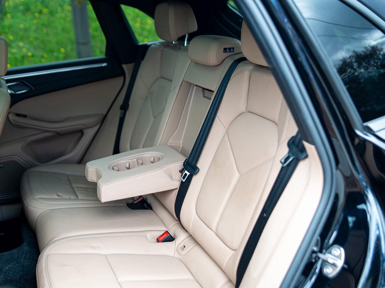 2021 Porsche Macan Base Photo