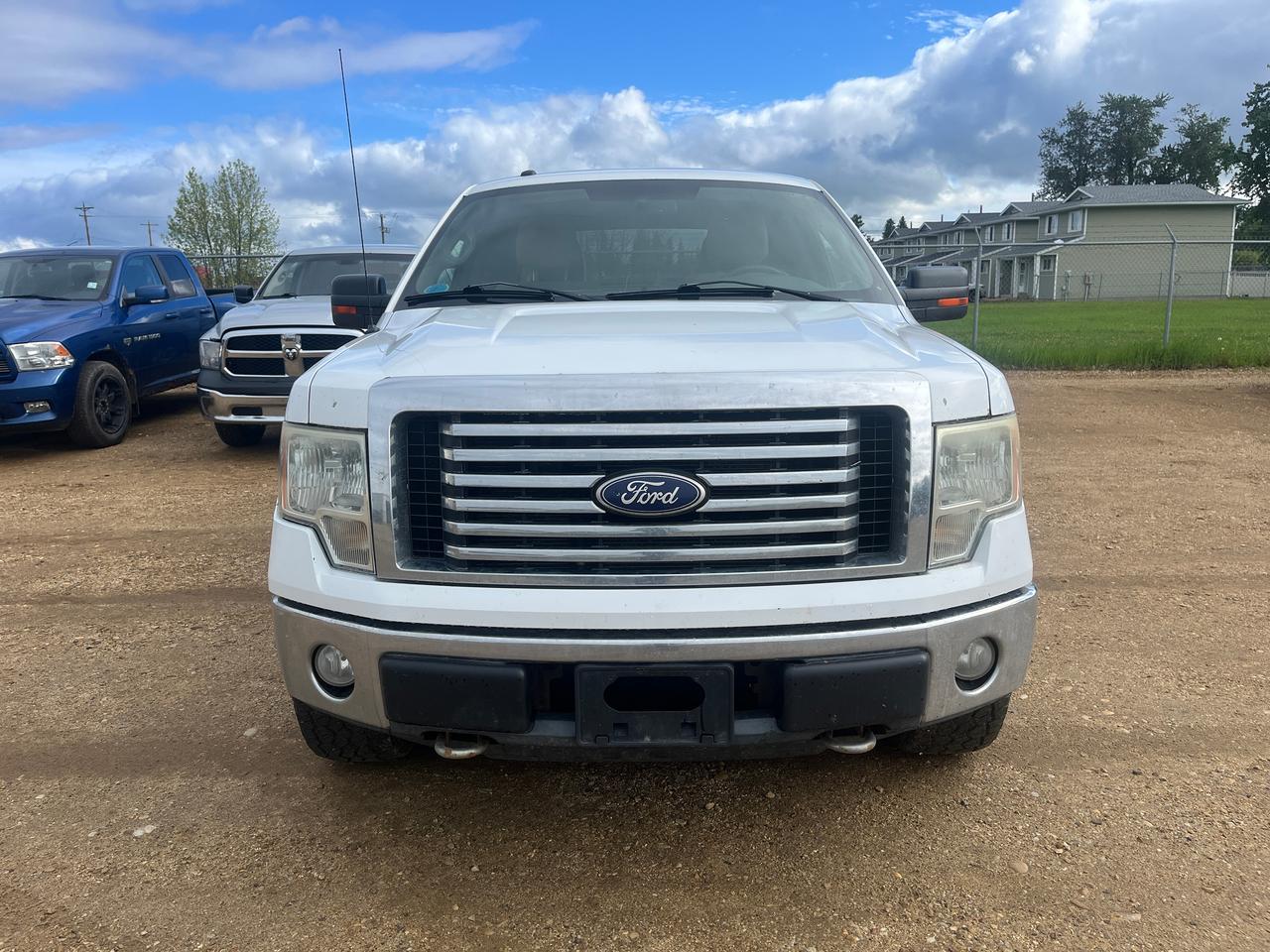 2010 Ford F-150 XLT Photo1
