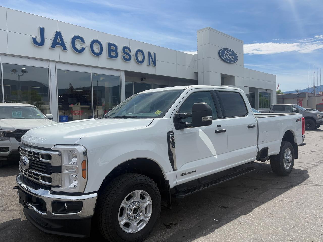 2026 Ford F-350 Super Duty SRW XLT