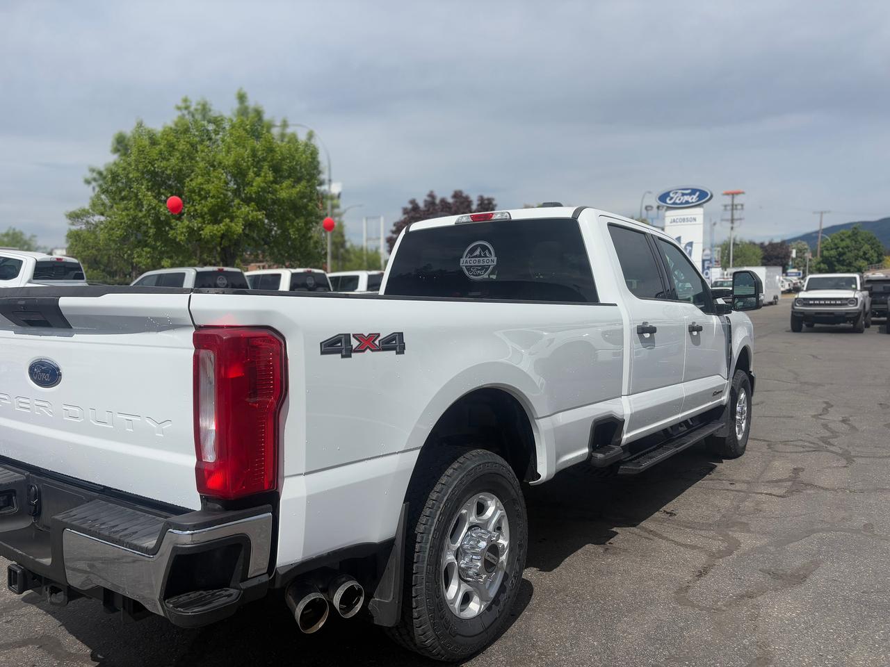2026 Ford F-350 Super Duty SRW XLT Photo4
