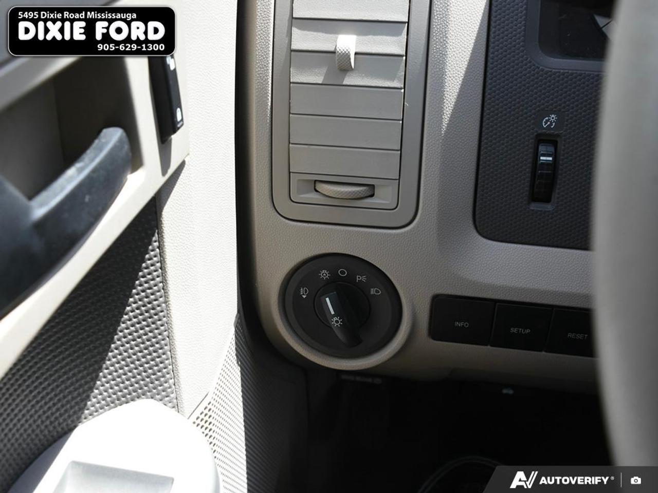 2010 Ford Escape XLT Photo