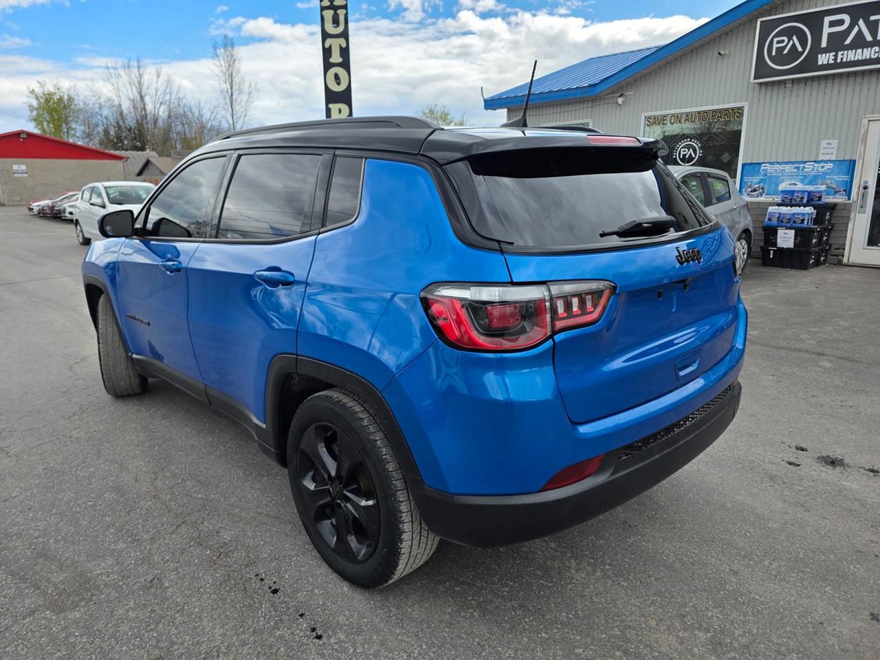 2019 Jeep Compass North FWD Photo2