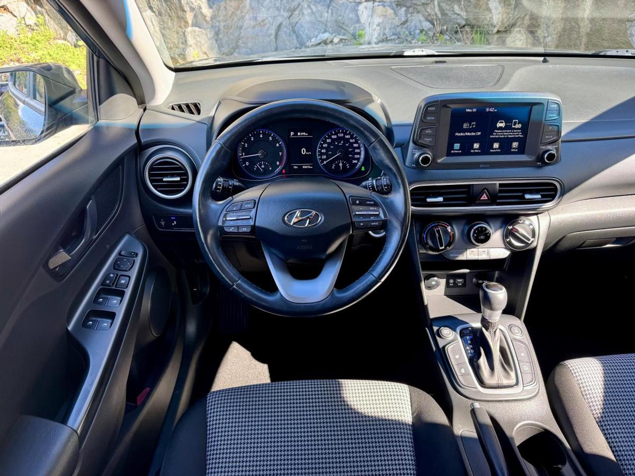 2021 Hyundai KONA Preferred AWD Photo