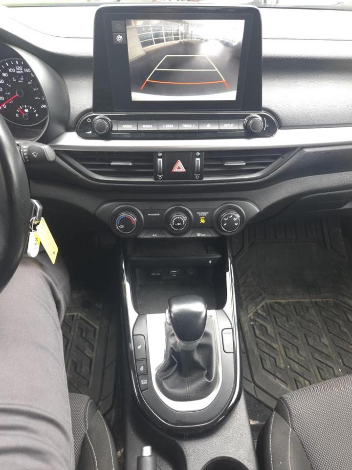 2023 Kia Forte Sedan EX IVT Photo