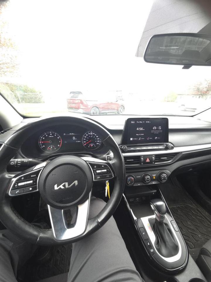 2023 Kia Forte Sedan EX IVT Photo