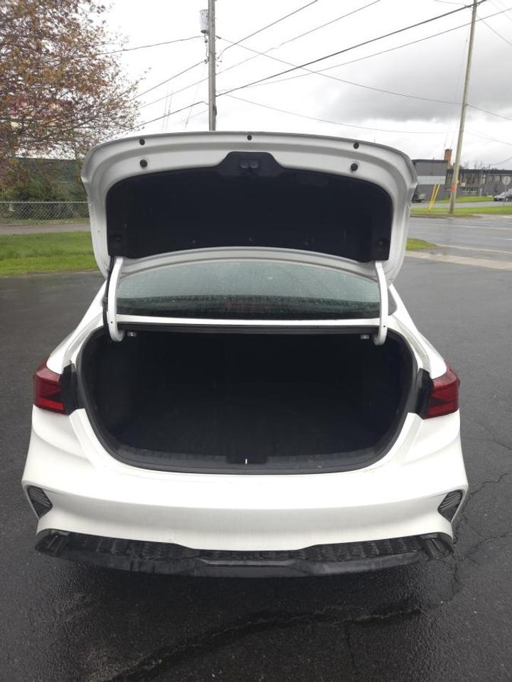 2023 Kia Forte Sedan EX IVT Photo