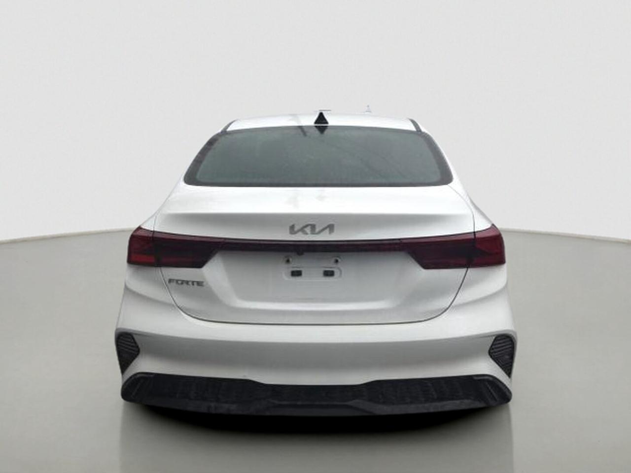 2023 Kia Forte Sedan EX IVT Photo