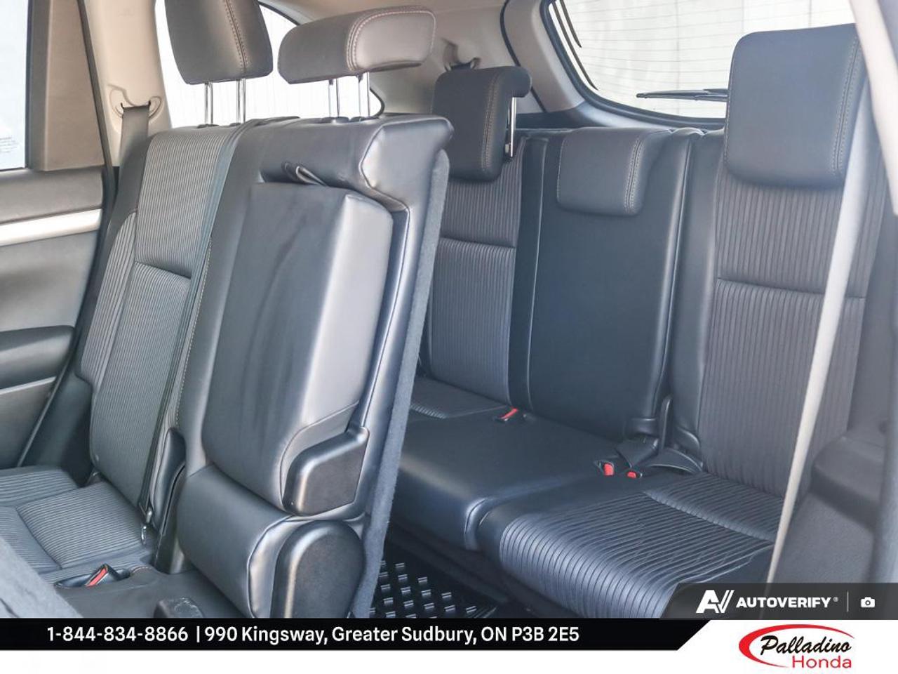 2015 Toyota Highlander LE Photo