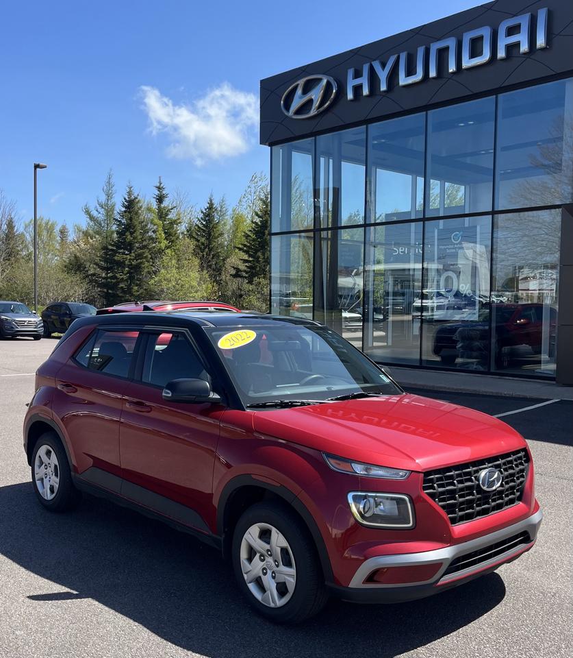 2022 Hyundai Venue ESSE TWO-TONE Photo0