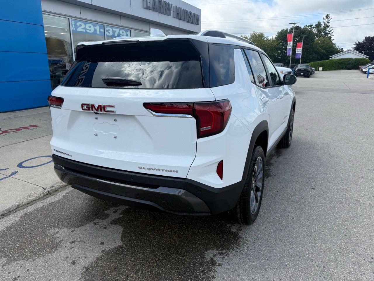 2026 GMC Terrain fwd elevation Photo2