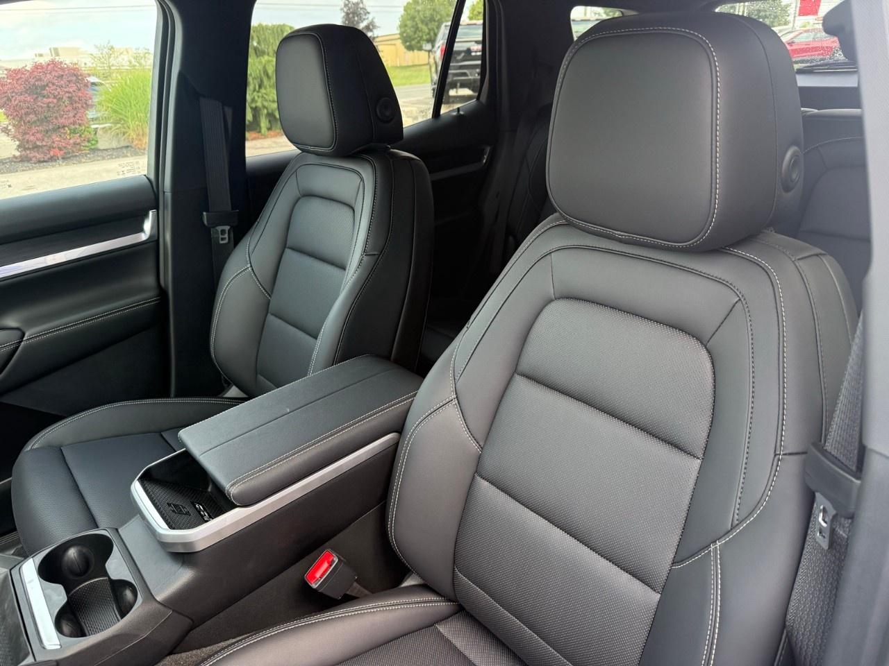 2026 GMC Terrain fwd elevation Photo