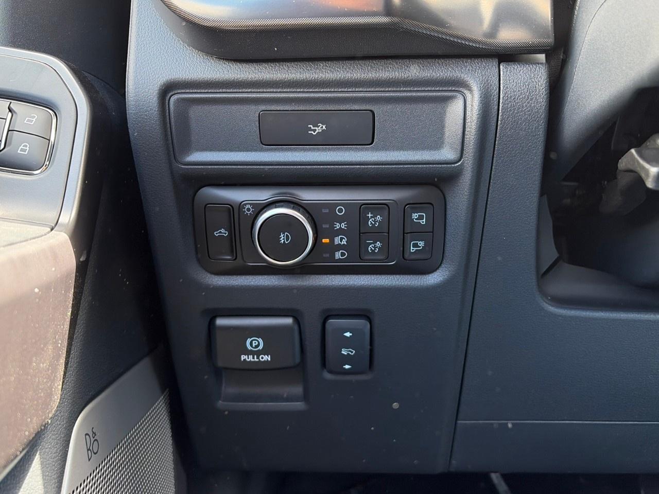 2026 Ford F-150 Tremor 4WD SuperCrew 5.5' Box Photo