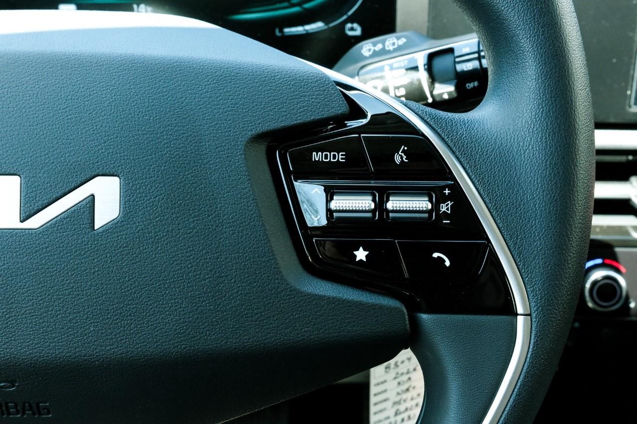 2026 Kia NIRO LX FWD Photo