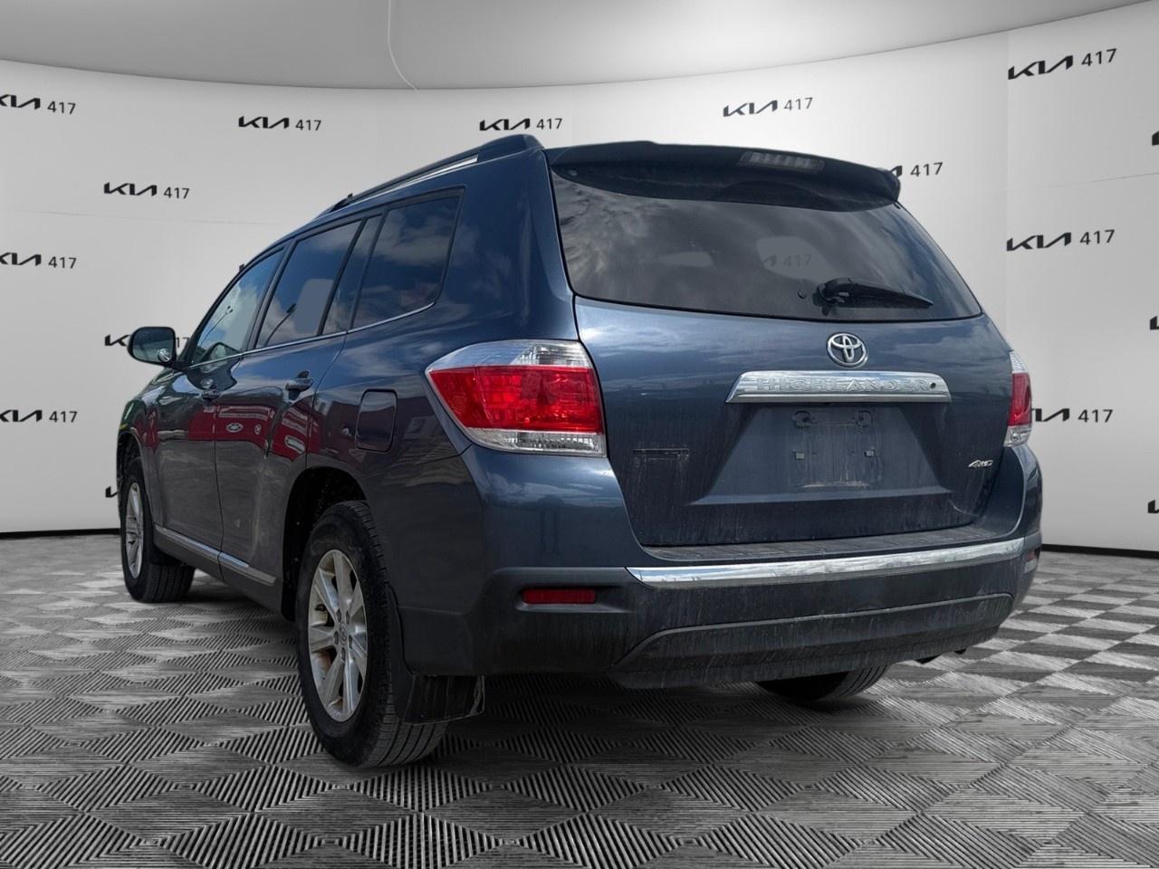 2011 Toyota Highlander 4WD 4DR Photo2