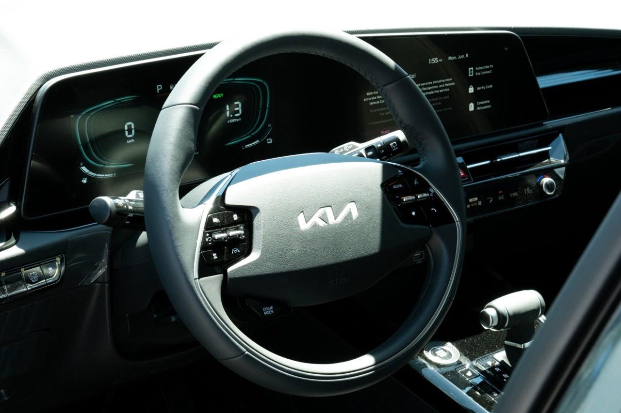 2026 Kia NIRO EX FWD Photo