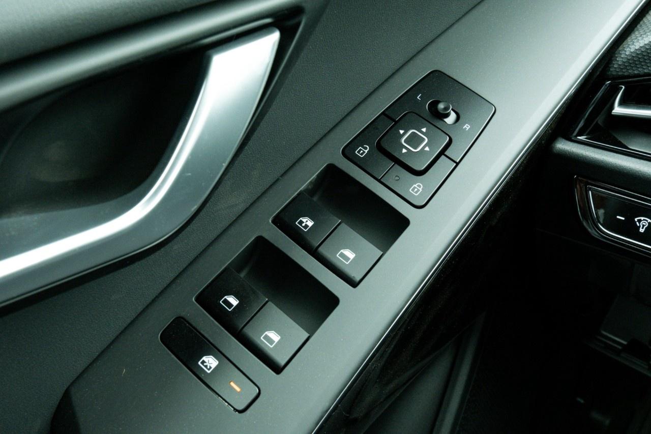 2026 Kia NIRO EX FWD Photo