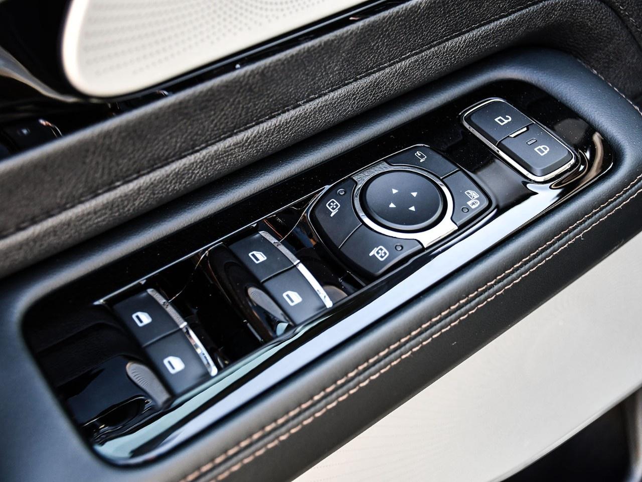 2026 Lincoln Aviator Reserve AWD Photo