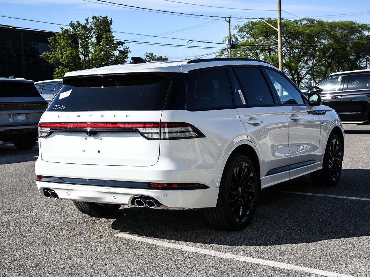 2026 Lincoln Aviator Reserve AWD Photo