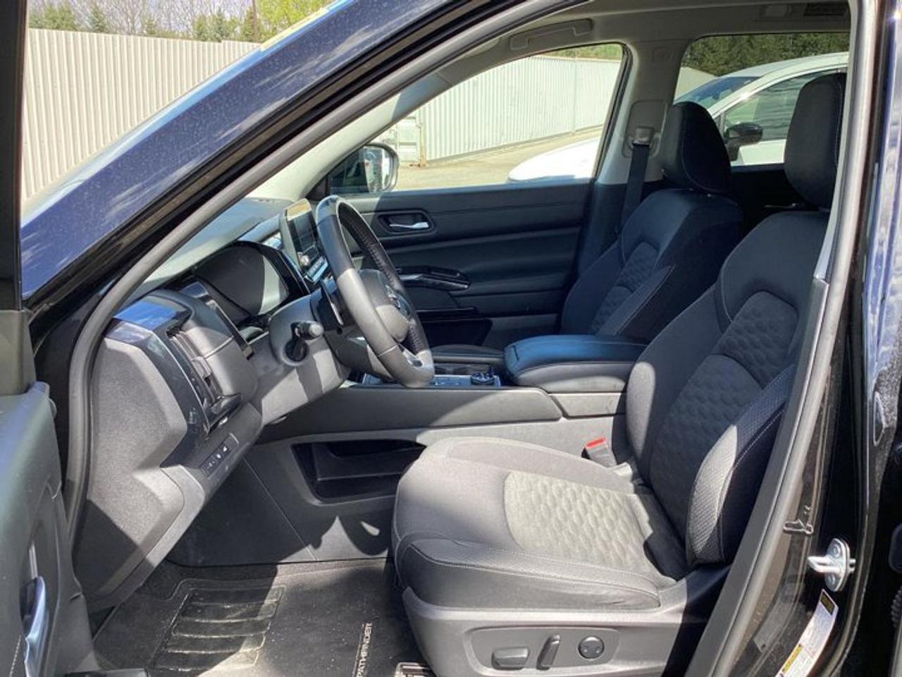 2022 Nissan Pathfinder SV 4WD | No Accidents | 360 Camera | Panoramic Roof Photo