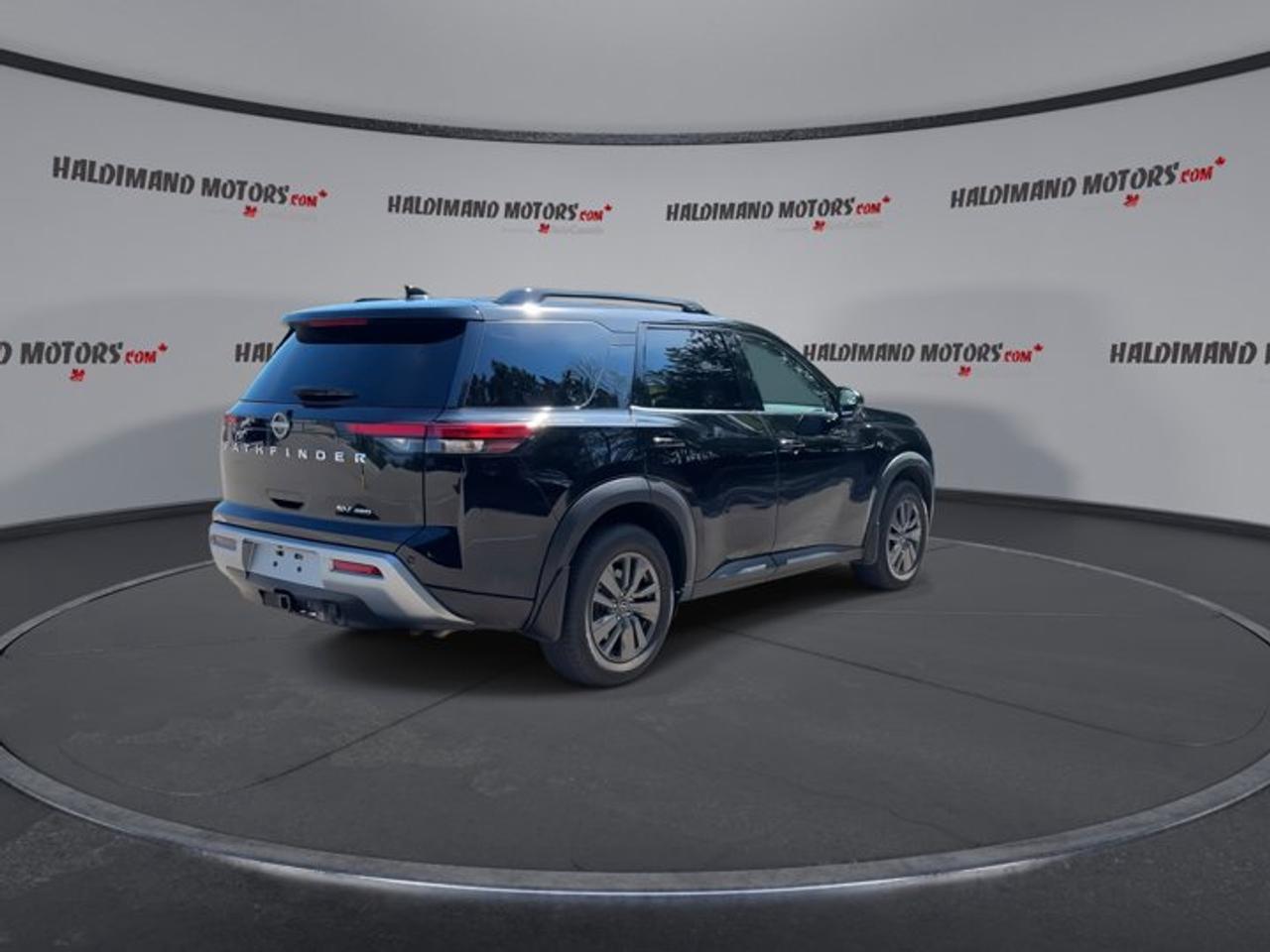 2022 Nissan Pathfinder SV 4WD | No Accidents | 360 Camera | Panoramic Roof Photo
