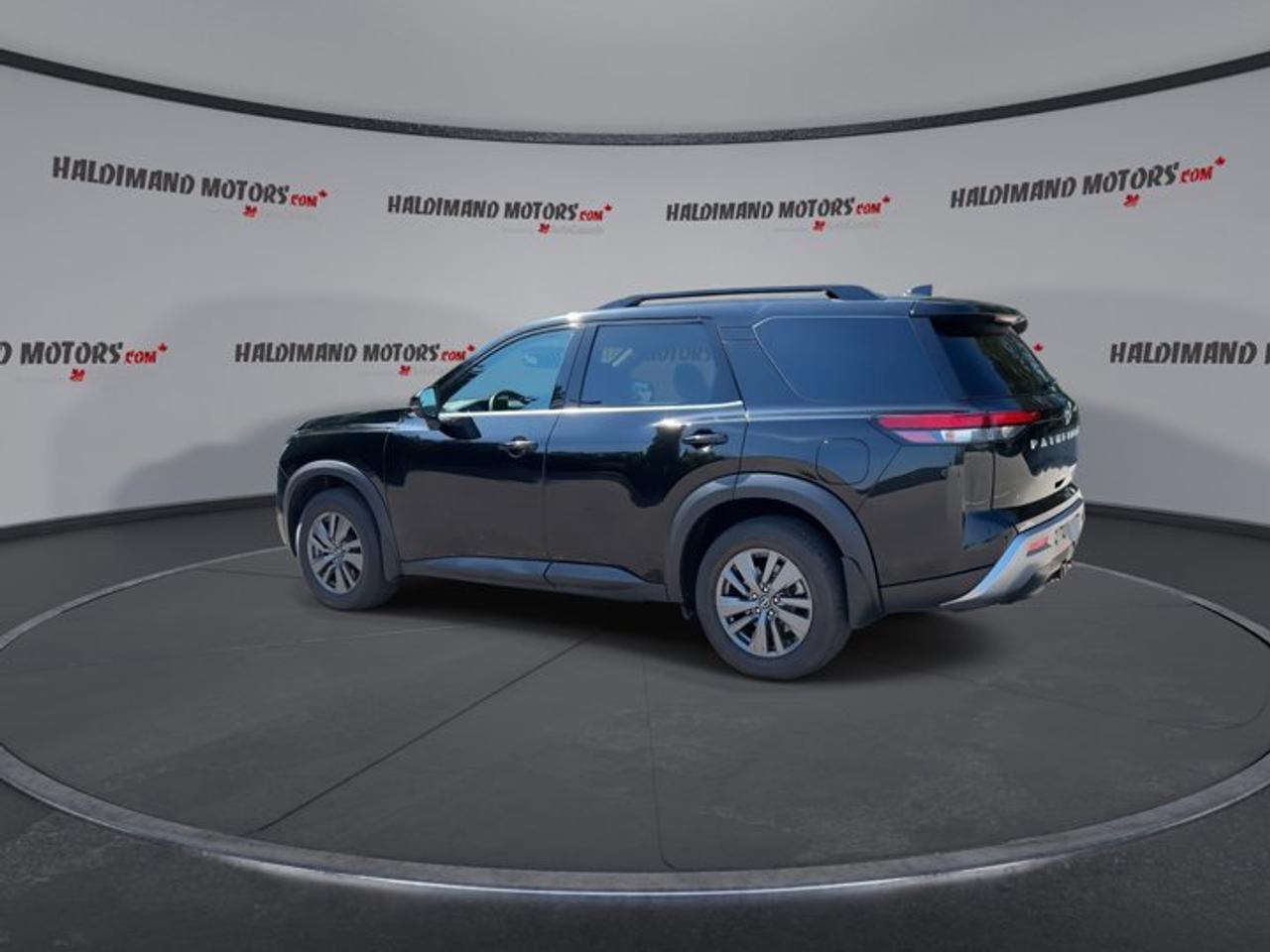 2022 Nissan Pathfinder SV 4WD | No Accidents | 360 Camera | Panoramic Roof Photo