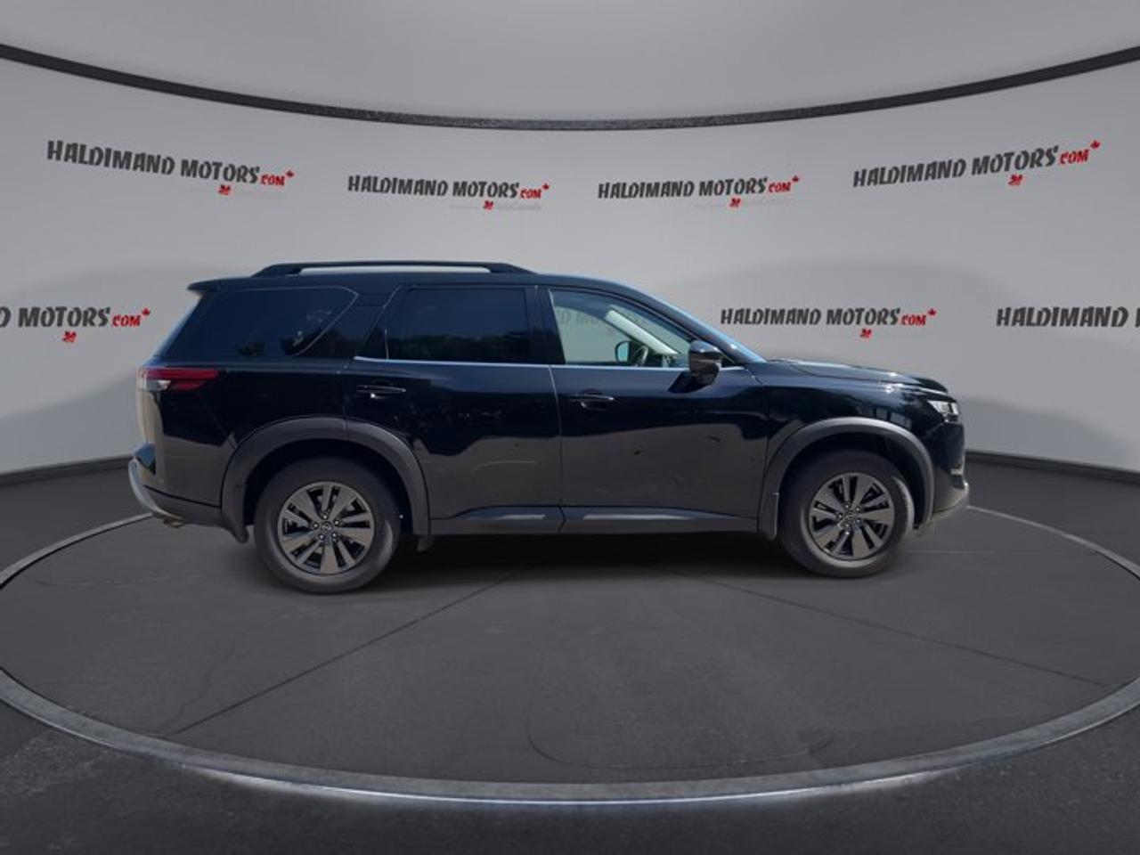 2022 Nissan Pathfinder SV 4WD | No Accidents | 360 Camera | Panoramic Roof Photo