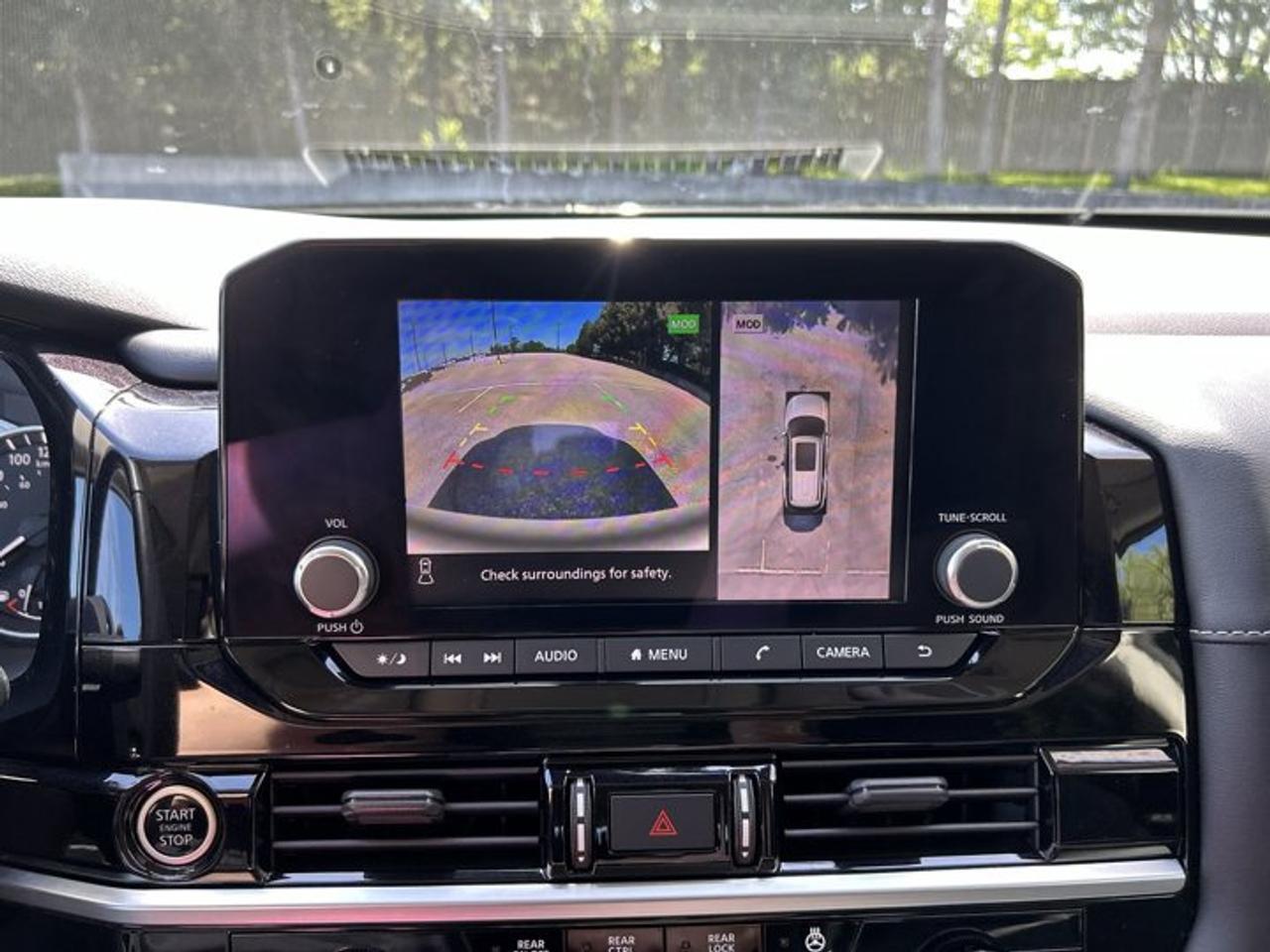 2022 Nissan Pathfinder SV 4WD | No Accidents | 360 Camera | Panoramic Roof Photo