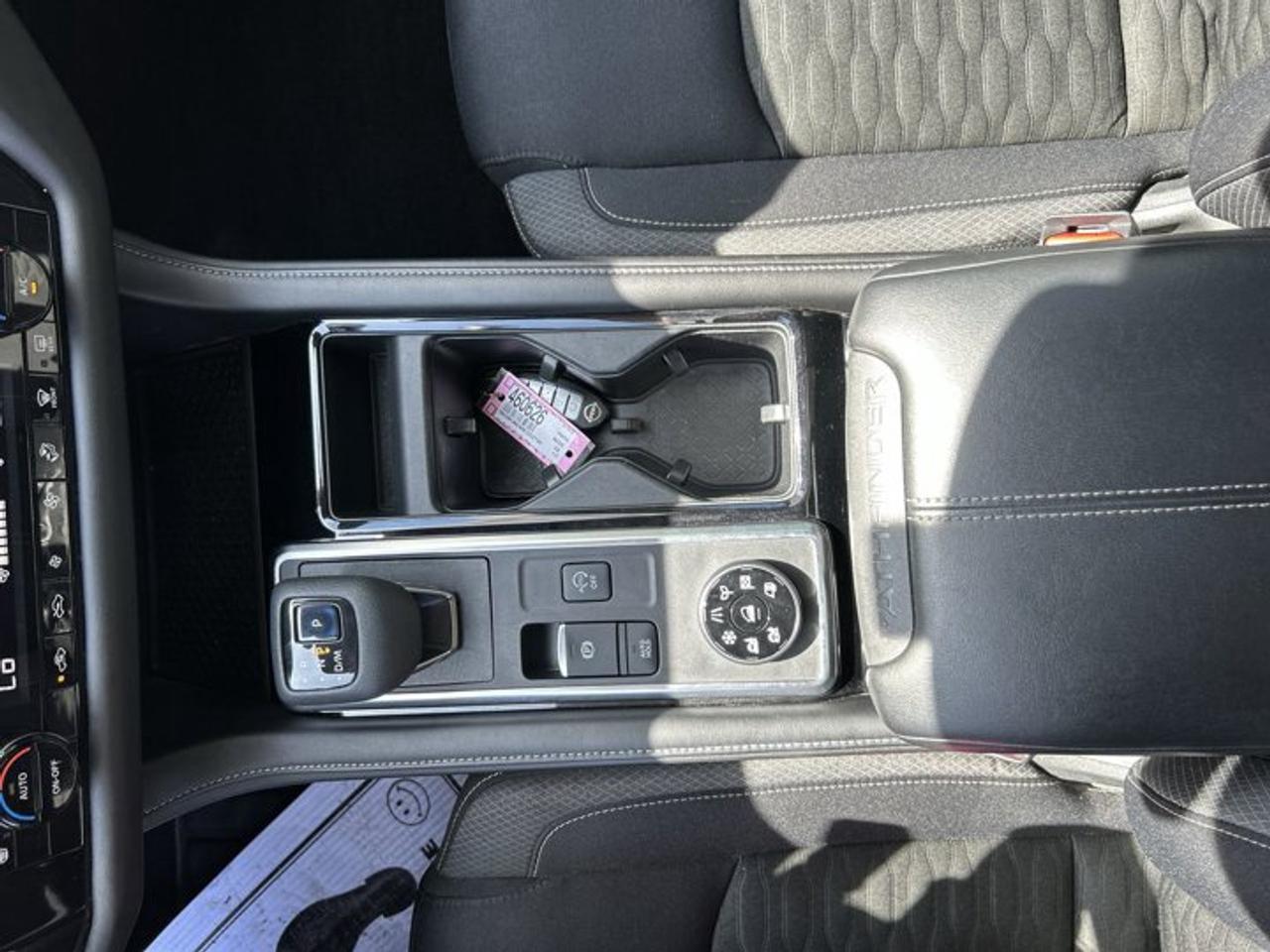 2022 Nissan Pathfinder SV 4WD | No Accidents | 360 Camera | Panoramic Roof Photo