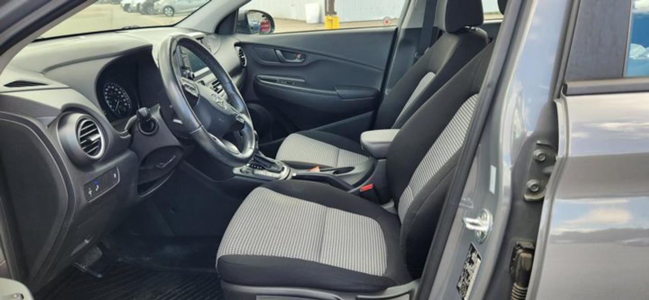 2021 Hyundai KONA Preferred FWD | No Accidents | Heated Steering Wheel Photo