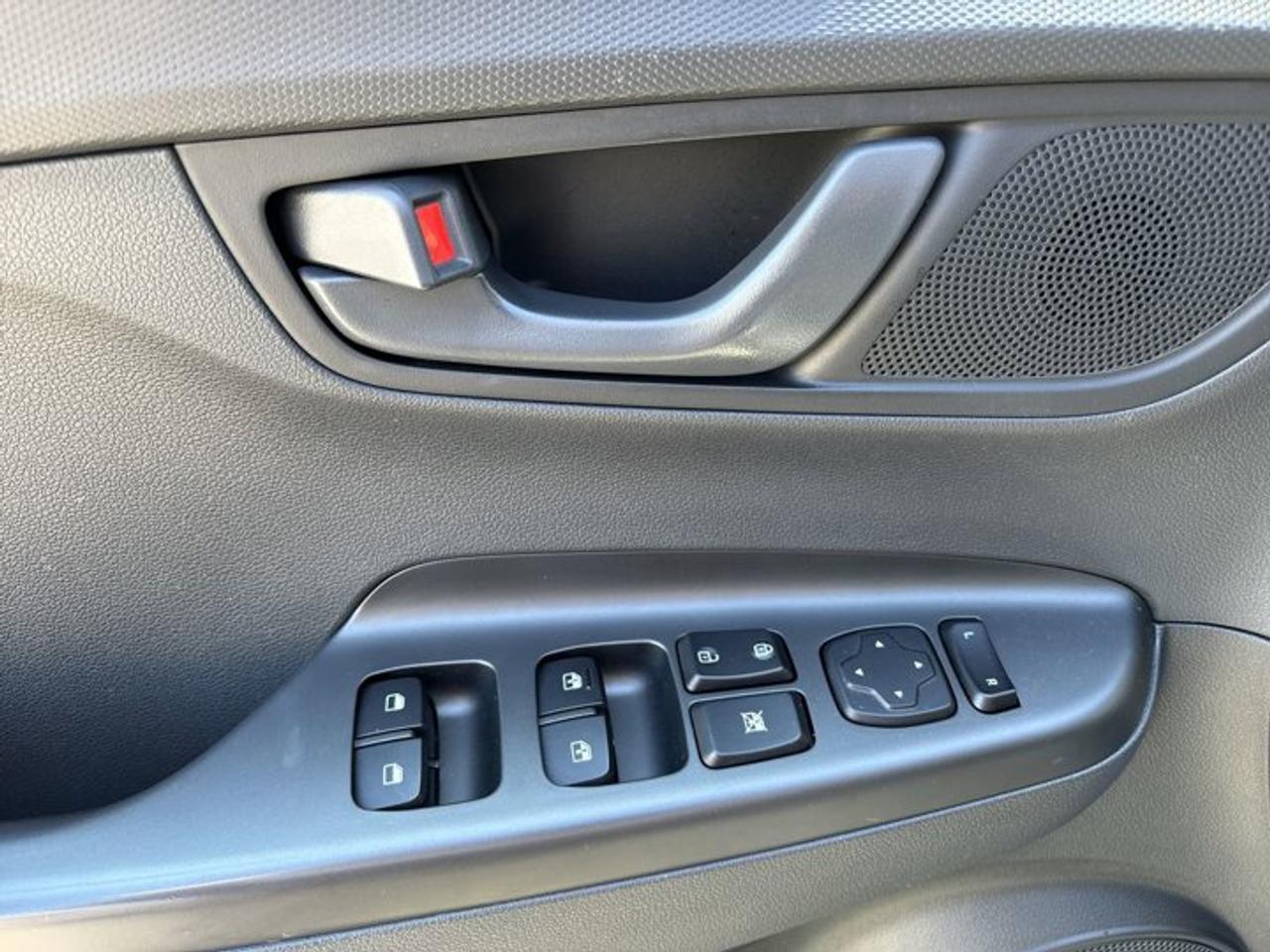 2021 Hyundai KONA Preferred FWD | No Accidents | Heated Steering Wheel Photo