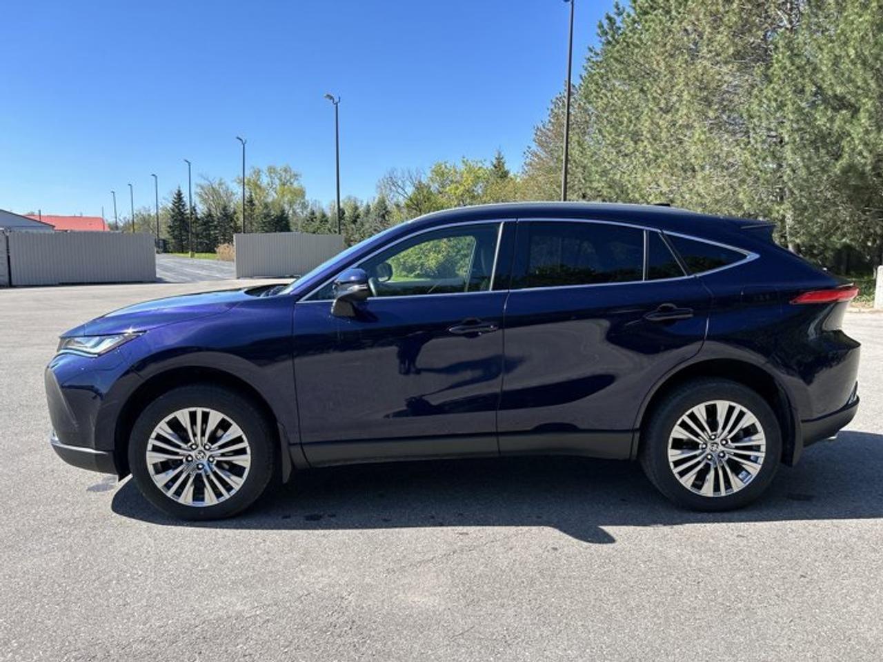 2022 Toyota Venza XLE AWD | No Accidents | Leather Seats | Heated Steering Wheel Photo