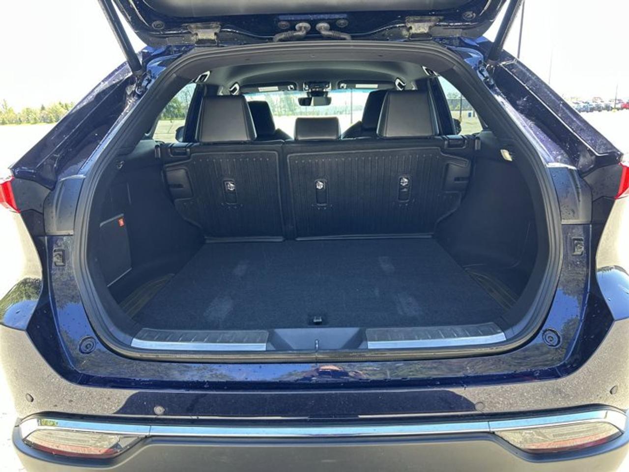 2022 Toyota Venza XLE AWD | No Accidents | Leather Seats | Heated Steering Wheel Photo