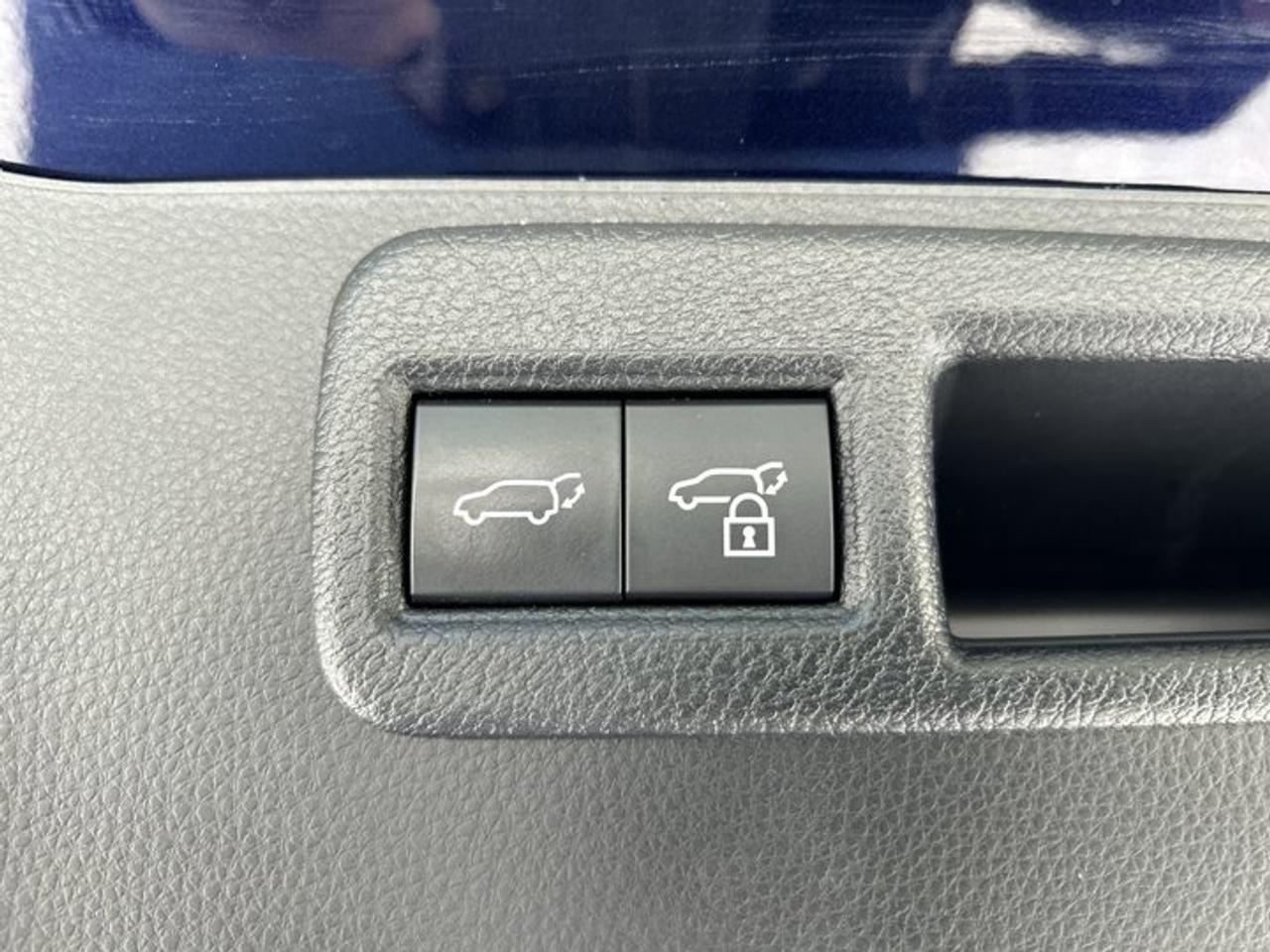2022 Toyota Venza XLE AWD | No Accidents | Leather Seats | Heated Steering Wheel Photo