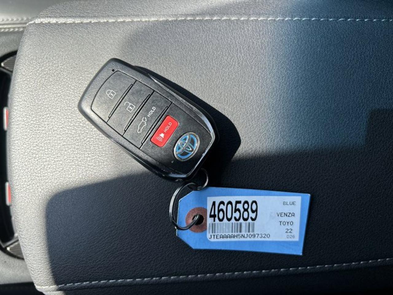 2022 Toyota Venza XLE AWD | No Accidents | Leather Seats | Heated Steering Wheel Photo