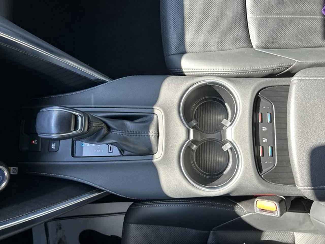 2022 Toyota Venza XLE AWD | No Accidents | Leather Seats | Heated Steering Wheel Photo
